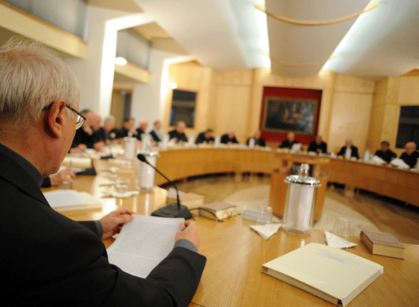 I Vescovi Italiani riuniti nel Consiglio Permanente della CEI