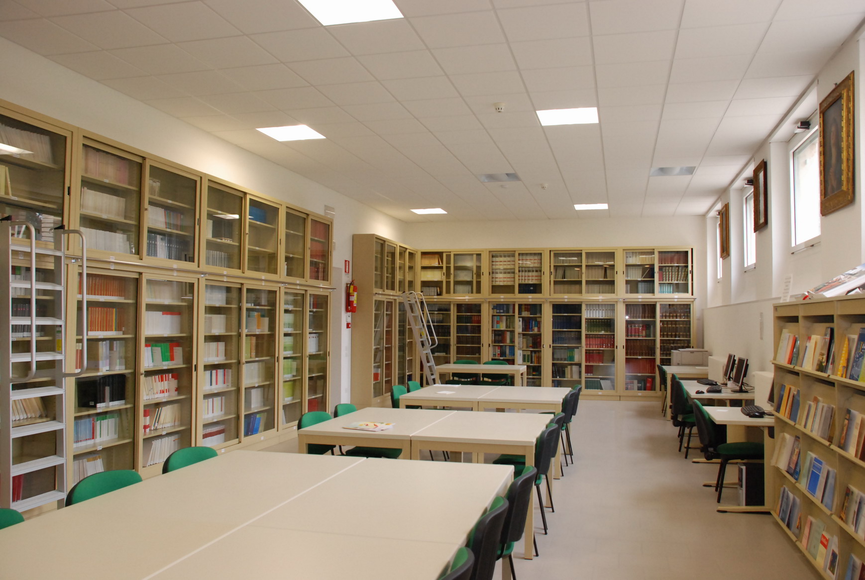 ISSR Fermo - Biblioteca